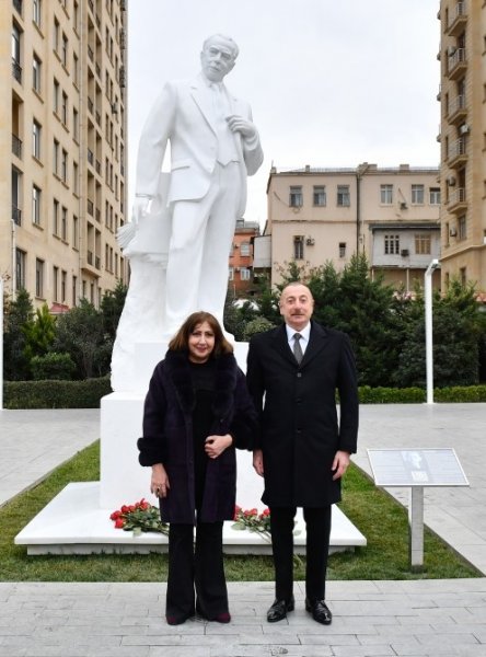 İlham Əliyev bəstəkar Tofiq Quliyevin abidəsinin açılışında iştirak etdi - FOTO