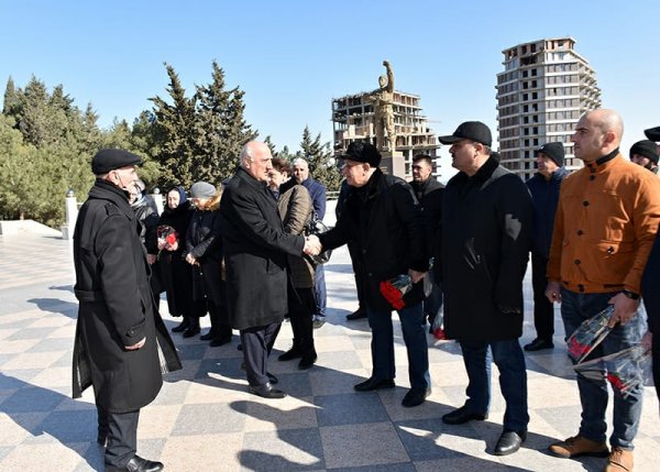 Sumqayıtda Xocalı soyqırımı qurbanlarının xatirəsi anılıb - FOTO