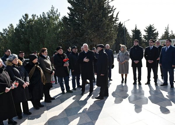 Sumqayıtda Xocalı soyqırımı qurbanlarının xatirəsi anılıb - FOTO