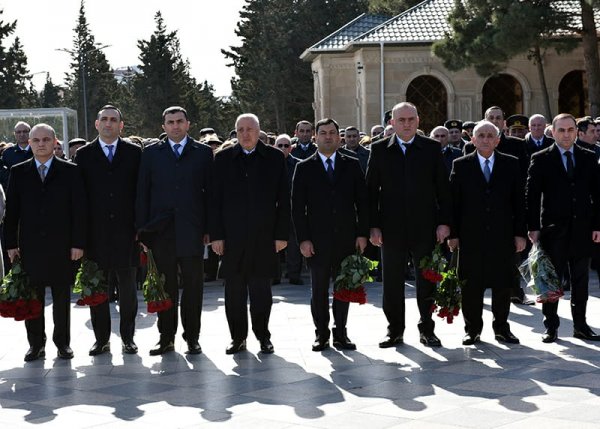 Sumqayıtda Xocalı soyqırımı qurbanlarının xatirəsi anılıb - FOTO