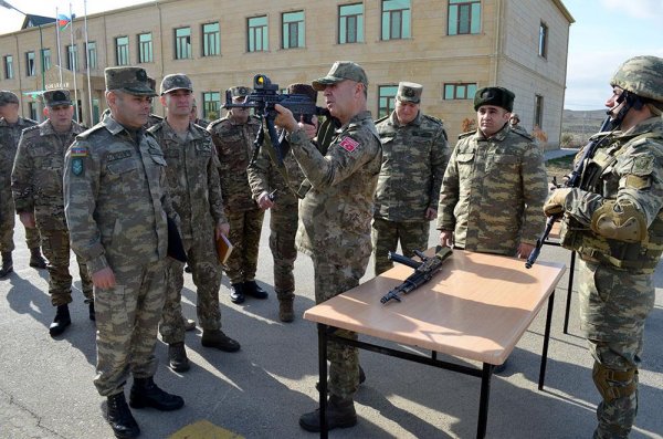 NATO nümayəndə heyəti hərbi hissədə olub - FOTO