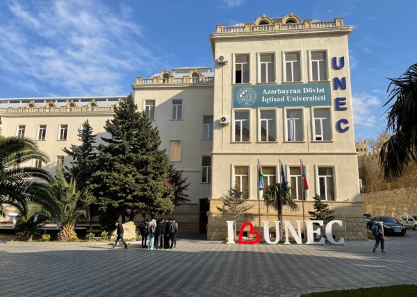 UNEC dünyanın ən yaxşı universitetləri arasında