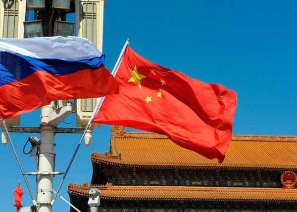 Çin Rusiyaya silah verməyəcəyini açıqladı
