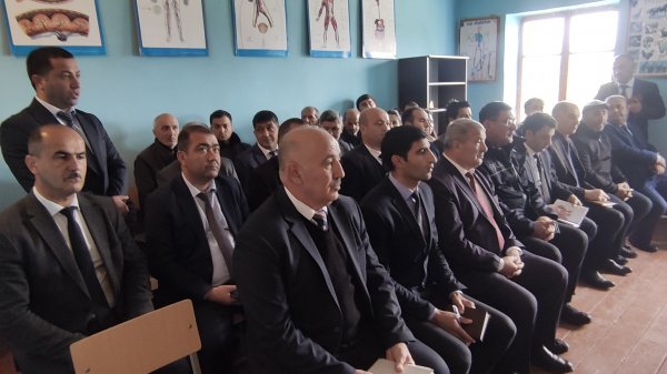 Müşfiq Məmmədli Xızıda seçicilərin problemlərini dinləyib - FOTO