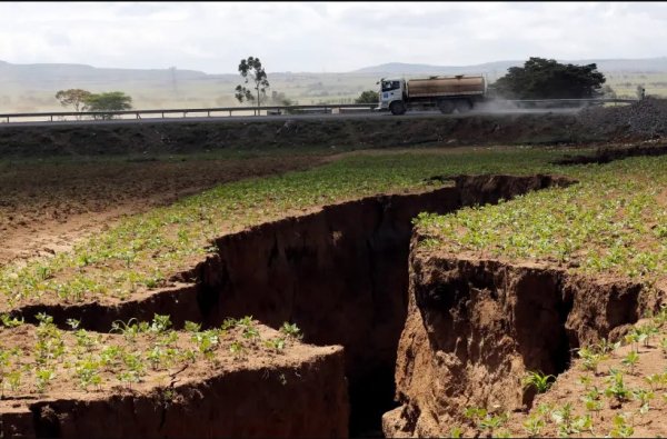 Afrika qitəsi iki yerə bölündü, yeni okean yaranır - FOTO