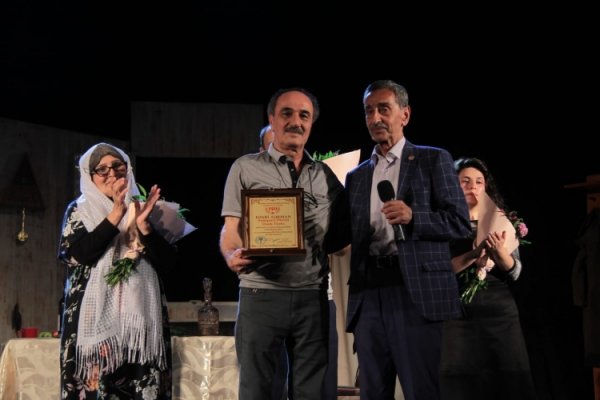 Sumqayıt Dövlət Dram Teatrı Bakıda çıxış edib