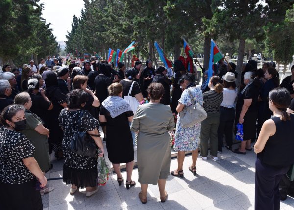 Sumqayıtda şəhid Bəxtiyar Muradovun doğum günü ilə bağlı tədbir keçirilib - FOTOLAR