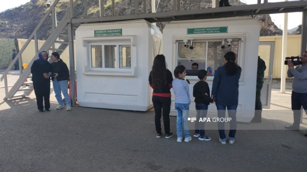 “Laçın” buraxılış məntəqəsində erməni sakinlərin sərbəst keçidi təmin edildi - Fotolar