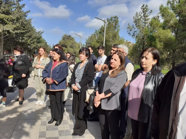 Sumqayıtda aprel şəhidi Əbdülməcid Axundovun xatirəsi anıldı - FOTOLAR