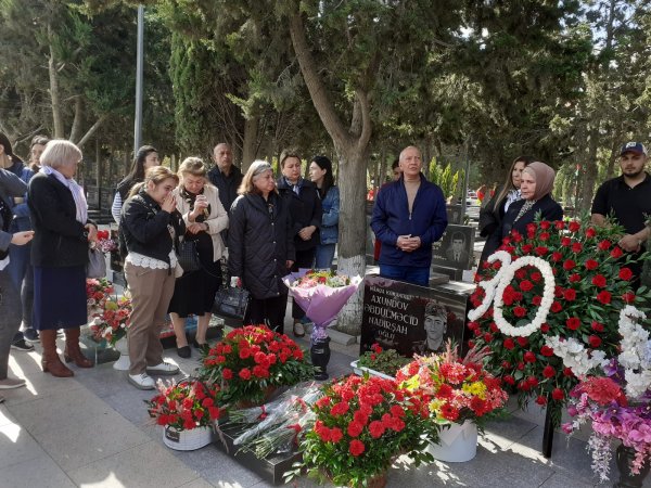 Sumqayıtda aprel şəhidi Əbdülməcid Axundovun xatirəsi anıldı - FOTOLAR