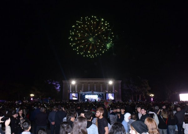 Sumqayıt şəhərində Zəfər Günü münasibəti ilə möhtəşəm konsert keçirilib – FOTO