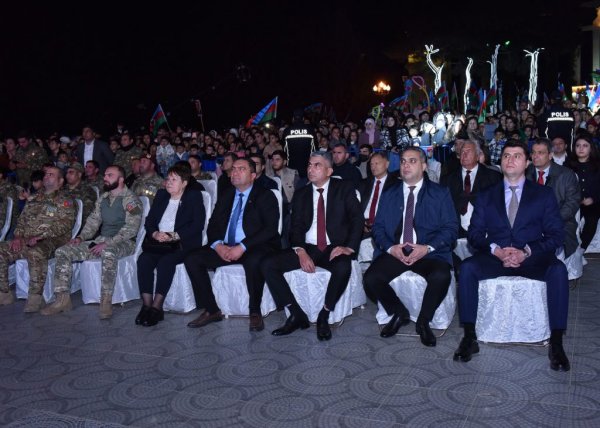 Sumqayıt şəhərində Zəfər Günü münasibəti ilə möhtəşəm konsert keçirilib – FOTO