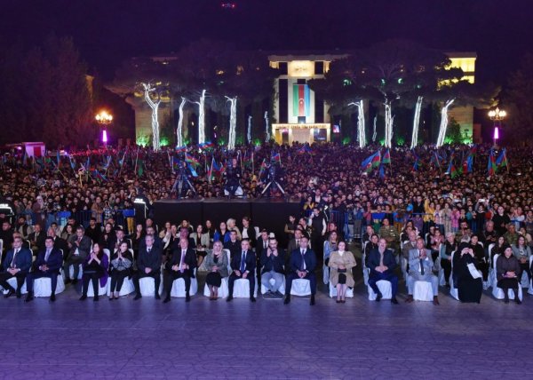 Sumqayıt şəhərində Zəfər Günü münasibəti ilə möhtəşəm konsert keçirilib – FOTO