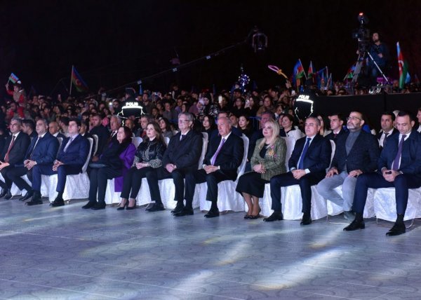 Sumqayıt şəhərində Zəfər Günü münasibəti ilə möhtəşəm konsert keçirilib – FOTO