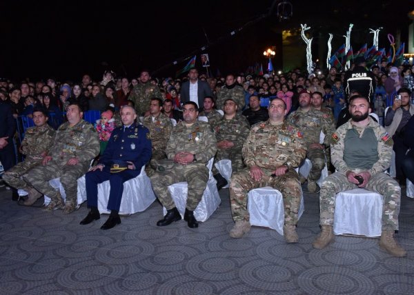 Sumqayıt şəhərində Zəfər Günü münasibəti ilə möhtəşəm konsert keçirilib – FOTO