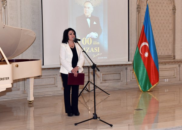 Sumqayıtda Ulu Öndərə həsr olunmuş “100 ilin İMZASI” kitabının təqdimatı keçirilib - FOTO