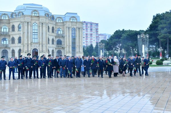 Abşeronda Ümummilli Liderin əziz xatirəsi dərin ehtiramla yad edilib - FOTOLAR