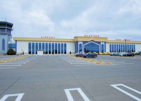 “Naxçıvan” Beynəlxalq Hava Limanı AZAL-ın tabeliyinə verildi