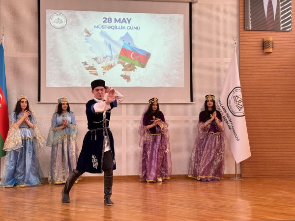 Peşə Təhsil Mərkəzində 28 May – Müstəqillik Günü ilə əlaqədar tədbir keçirilib - FOTOLAR