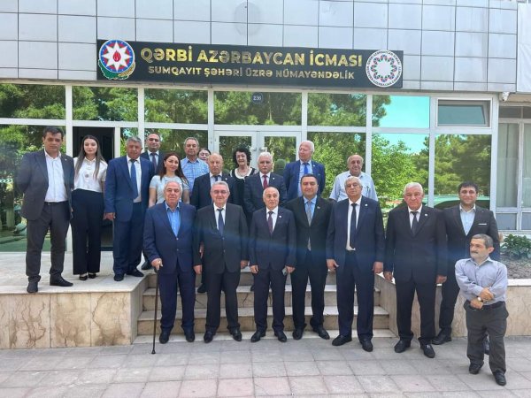 QAİ Sumqayıt icması şəhər və ölkə ziyalılarını topladı (FOTO)