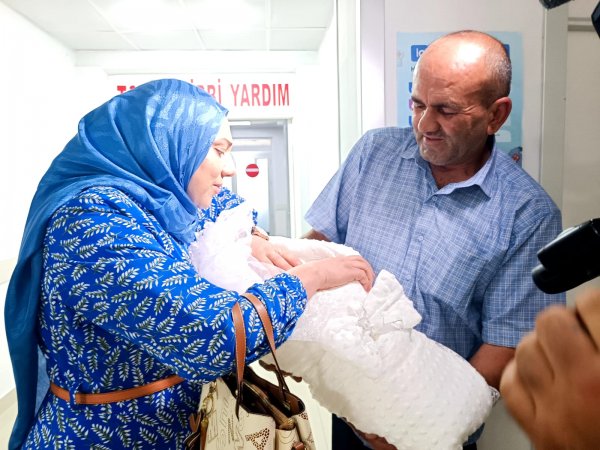 Şəhidin yeni doğulan qardaşı sağalaraq evə buraxılıb - Sumqayıt Tibb Mərkəzindən AÇIQLAMA