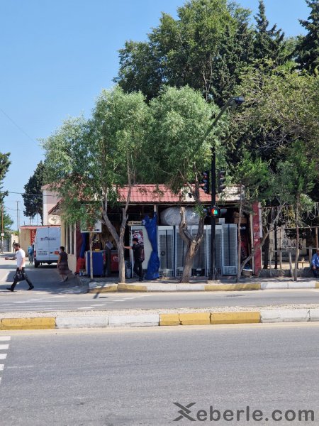 Sumqayıtda yeni quraşdırılan işıqforlar təhlükə saçır (FOTOLAR)