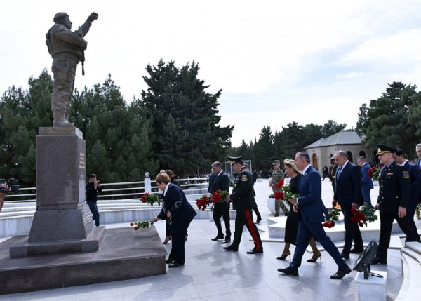 Sumqayıtda şəhidlərin xatirəsi anılıb, ədəbi–bədii kompozisiya təqdim olunub