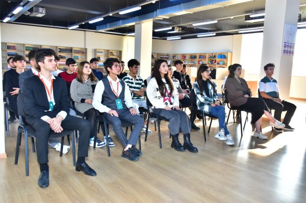 Peşə Təhsili Mərkəzində “Ətraf mühit gənclərin gözü ilə” mövzusunda təlim keçirilib