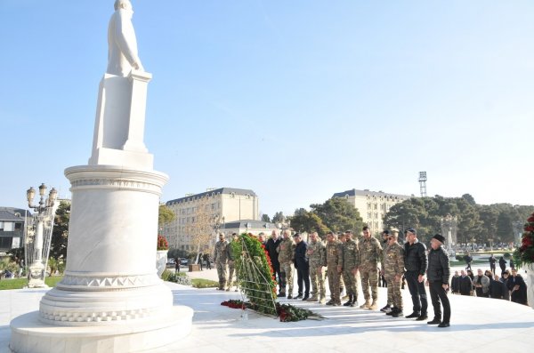 Abşeronda Heydər Əliyevin anım günü dərin ehtiramla qeyd olunub - FOTOLAR