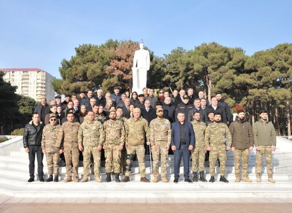 Abşeronda Heydər Əliyevin anım günü dərin ehtiramla qeyd olunub - FOTOLAR