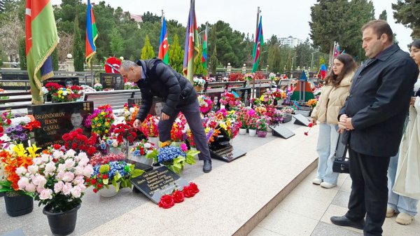 Peşə Təhsil Mərkəzində 20 Yanvar faciəsinin 35 illiyinə həsr olunmuş anım tədbiri keçirilib - FOTOLAR