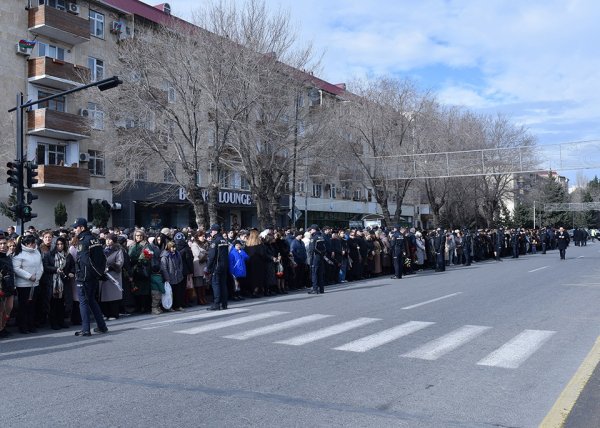 Sumqayıtda 20 Yanvar faciəsinin 35-ci ildönümü ilə əlaqədar anım mərasimi keçirilib -FOTOLAR