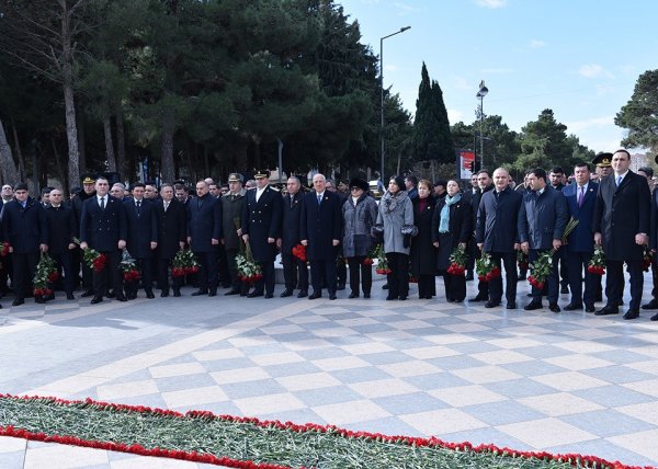 Sumqayıtda 20 Yanvar faciəsinin 35-ci ildönümü ilə əlaqədar anım mərasimi keçirilib -FOTOLAR