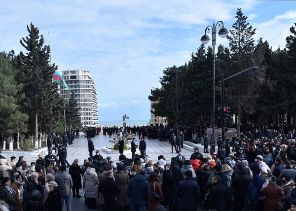 Sumqayıtda 20 Yanvar faciəsinin 35-ci ildönümü ilə əlaqədar anım mərasimi keçirilib -FOTOLAR