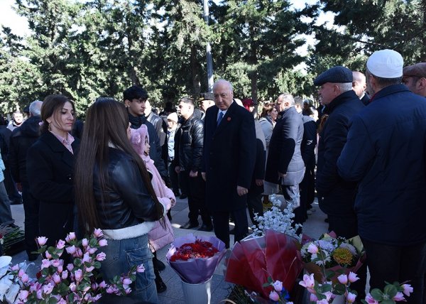 Sumqayıtda 20 Yanvar faciəsinin 35-ci ildönümü ilə əlaqədar anım mərasimi keçirilib -FOTOLAR