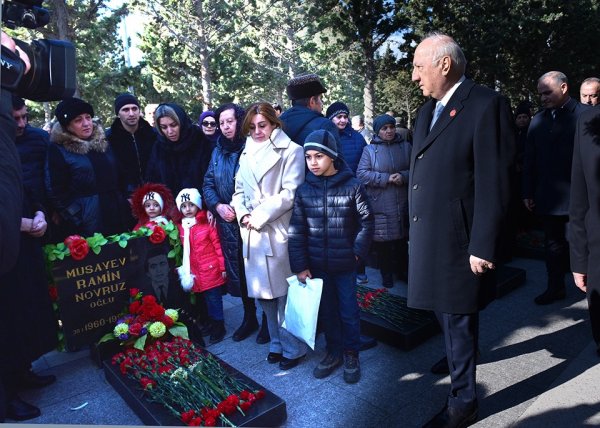 Sumqayıtda 20 Yanvar faciəsinin 35-ci ildönümü ilə əlaqədar anım mərasimi keçirilib -FOTOLAR