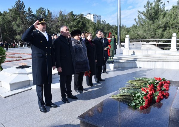 Sumqayıtda 20 Yanvar faciəsinin 35-ci ildönümü ilə əlaqədar anım mərasimi keçirilib -FOTOLAR