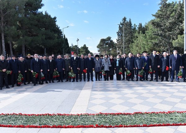 Sumqayıtda 20 Yanvar faciəsinin 35-ci ildönümü ilə əlaqədar anım mərasimi keçirilib -FOTOLAR