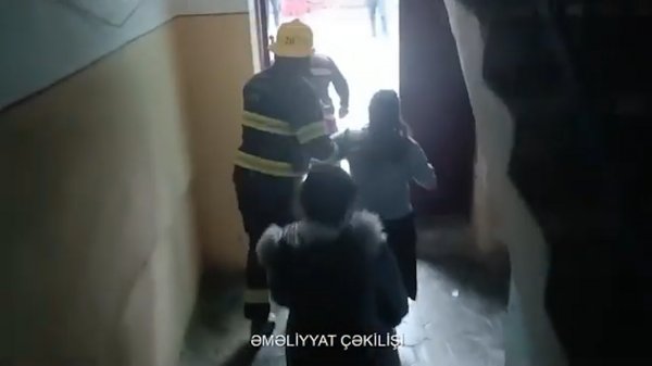 Sumqayıtda yataqxanada yanğın olub, 11 nəfər təxliyə edilib