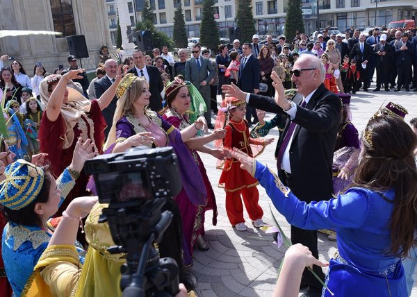 Sumqayıtda Novruz bayramı münasibətilə möhtəşəm tədbir keçirildi – FOTO