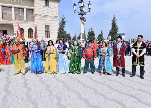 Sumqayıtda Novruz bayramı münasibətilə möhtəşəm tədbir keçirildi – FOTO