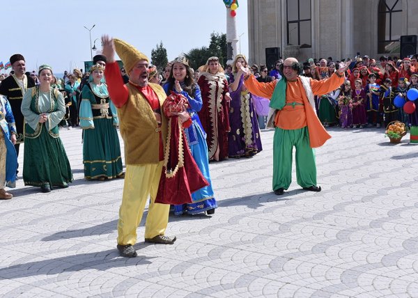 Sumqayıtda Novruz bayramı münasibətilə möhtəşəm tədbir keçirildi – FOTO