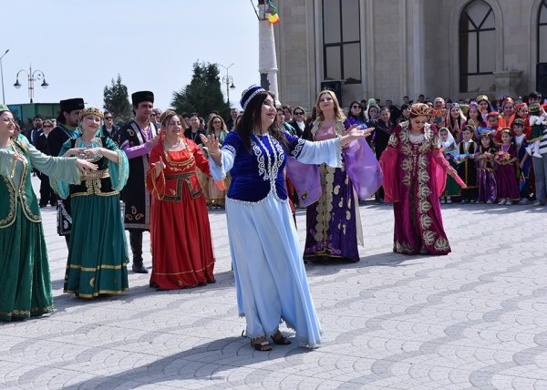 Sumqayıtda Novruz bayramı münasibətilə möhtəşəm tədbir keçirildi – FOTO