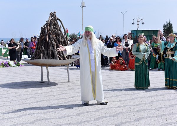 Sumqayıtda Novruz bayramı münasibətilə möhtəşəm tədbir keçirildi – FOTO