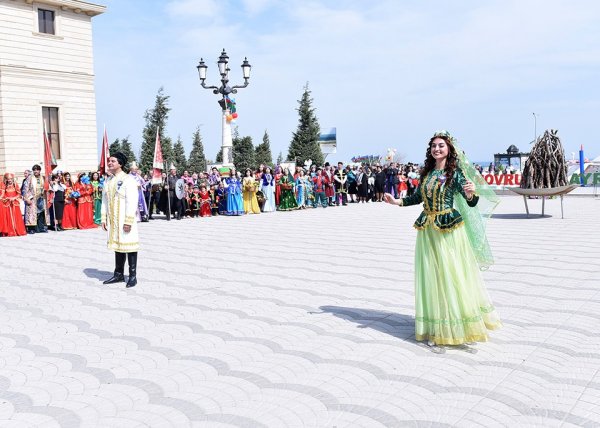 Sumqayıtda Novruz bayramı münasibətilə möhtəşəm tədbir keçirildi – FOTO