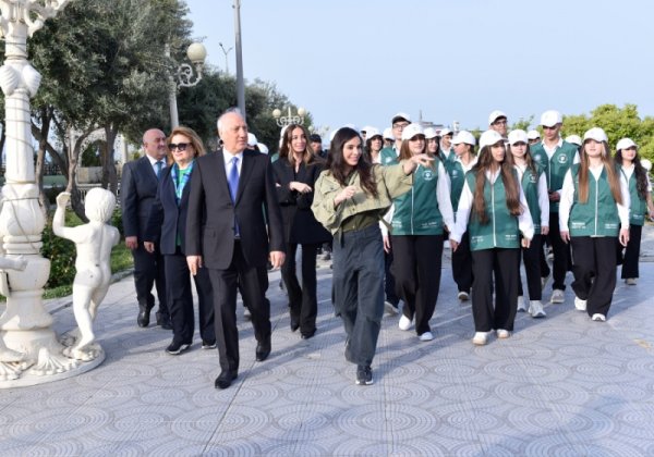 Leyla Əliyeva və Arzu Əliyeva Sumqayıtda ağacəkmə aksiyasında iştirak ediblər - FOTOLAR