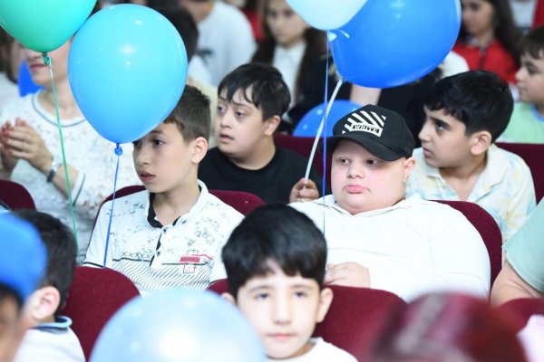 Deputat Səbinə Salmanovanın təşəbbüsü ilə sağlamlıq imkanları məhdud uşaqlara hədiyyələr verilib