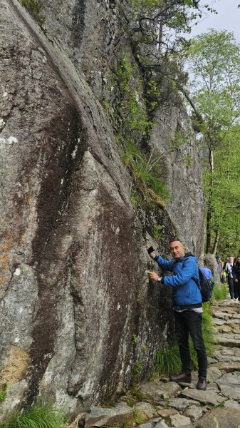 Fyordlar, qayalar və yeraltı tunellər ölkəsi Norveç - Preikestolendən REPORTAJ