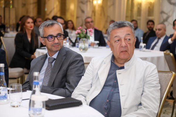 Deputatlar və jurnalistlər Milli Mətbuatın 150 illik yubileyini qeyd etdilər (FOTOLAR) Deputatlar və jurnalistlər Milli Mətbuatın 150 illik yubileyini qeyd etdilər (FOTOLAR)