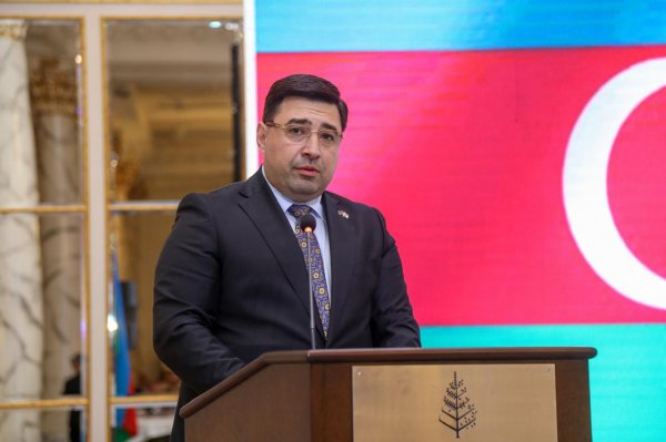 Deputatlar və jurnalistlər Milli Mətbuatın 150 illik yubileyini qeyd etdilər (FOTOLAR) Deputatlar və jurnalistlər Milli Mətbuatın 150 illik yubileyini qeyd etdilər (FOTOLAR)